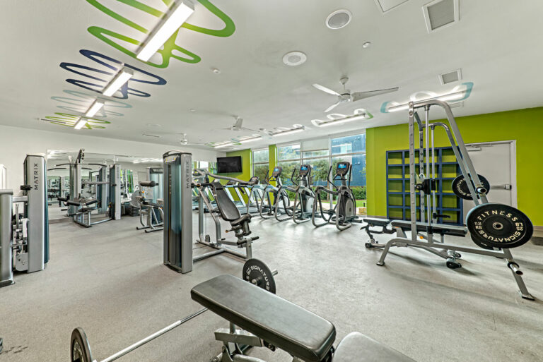Edison-Riverside-Apartments-workout-facility